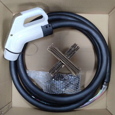 750V/1000V DC 운영 전압 Gbt Ev 충전 플러그 자동차 충전용 스마트 선택