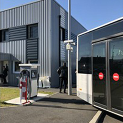 CCS 인터페이스 400KW 출력 전력 DC 광고 디스플레이와 함께 빠른 EV 충전 스테이션